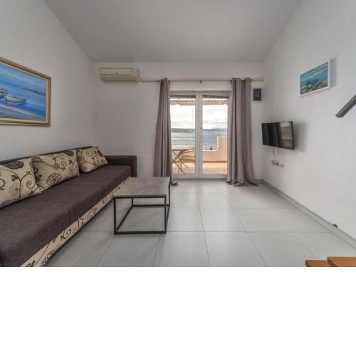 Holiday apartment Maestral