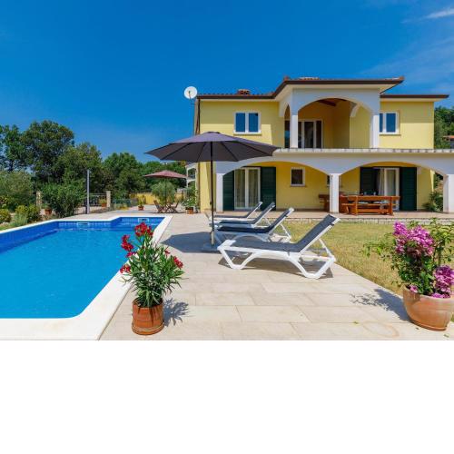Holiday Home Carla by Interhome