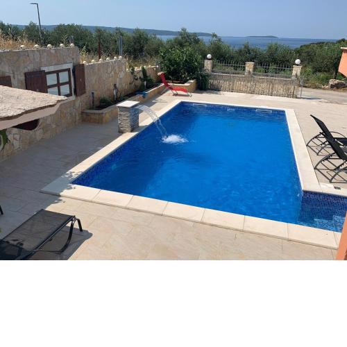 Holiday Home Cerim
