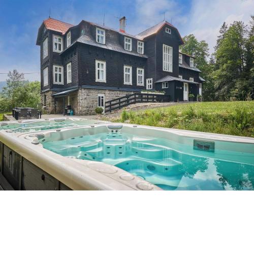 Holiday Home Château Josefův Důl by Interhome