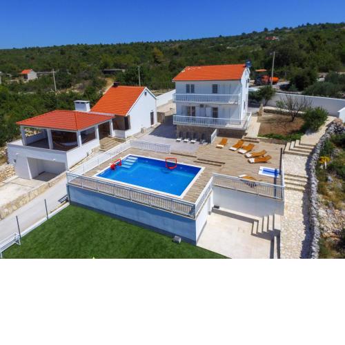 Holiday home Danica
