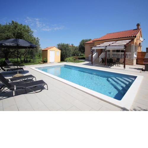 Holiday Home Danijel by Interhome