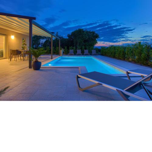 Holiday Home Elegant