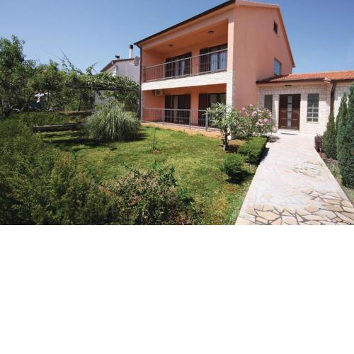 Holiday home Elis