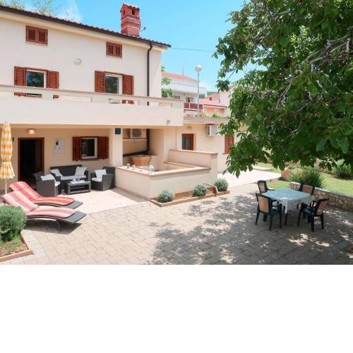 Holiday Home Francic by Interhome