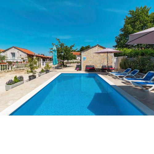 Holiday Home Glavica by Interhome
