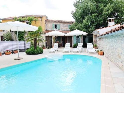 Holiday Home in Burici with Pool (4279)