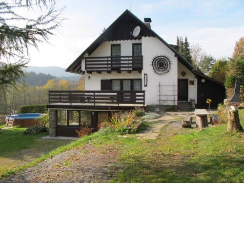 Holiday home in Cachrov/Böhmerwald 35500
