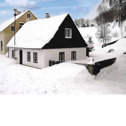 Holiday home in Pernink/Erzgebirge 1672