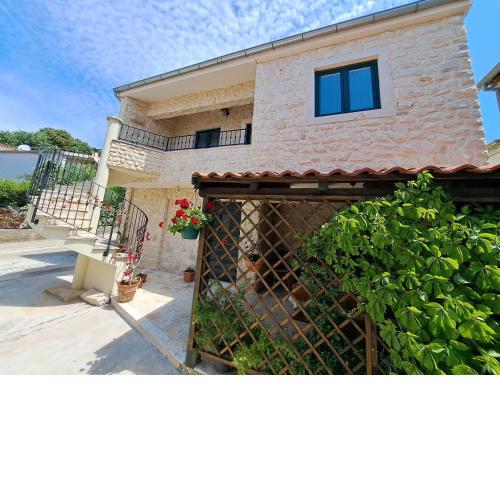 Holiday home Jakov