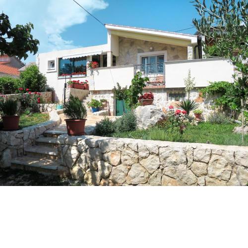 Holiday Home Kapitan by Interhome