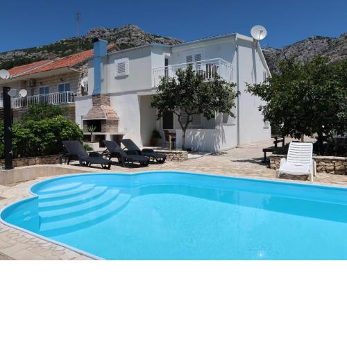 Holiday Home Kevin by Interhome