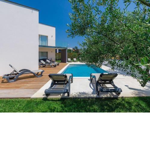 Holiday Home Lana by Interhome