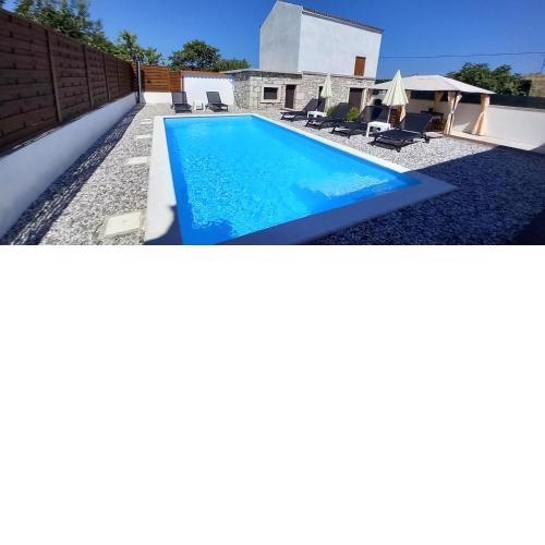 Holiday Home Latin