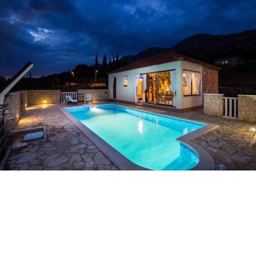 Holiday Home Lazuština Paradise