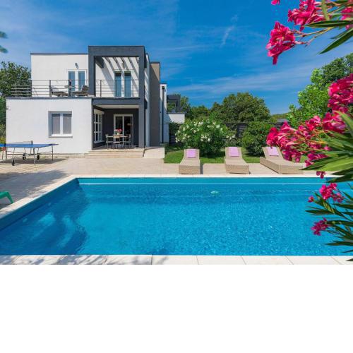 Holiday Home Mirela - MDN157 by Interhome