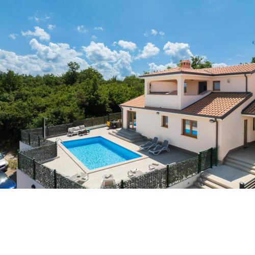 Holiday Home Mlačić