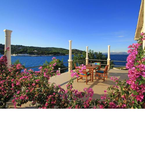Holiday Home Parunov by Interhome