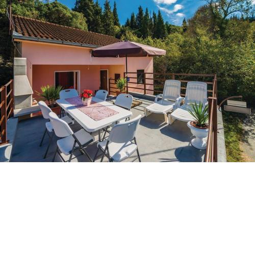 Holiday Home Paul
