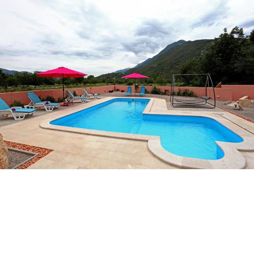 Holiday home Perunika