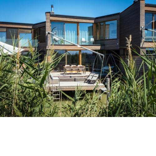 Holiday Home Relax Lodge am See by Interhome
