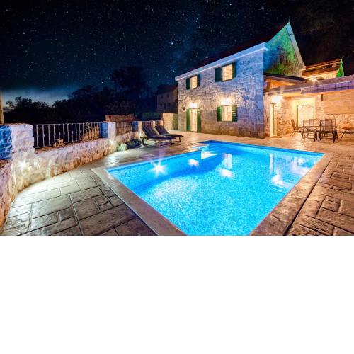 Holiday Home Rustic