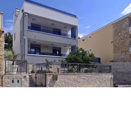 Holiday home Sole in Maslenica with pool