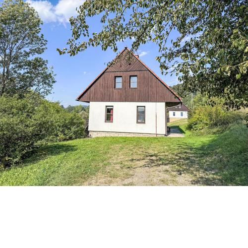 Holiday Home Stárkov by Interhome