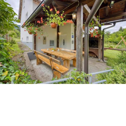 Holiday home Veki***