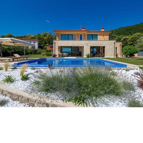 Holiday Home Villa Alpeza by Interhome