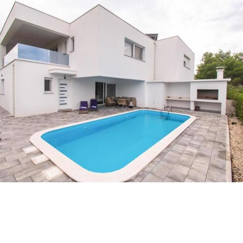 Holiday Home Villa Loreta by Interhome