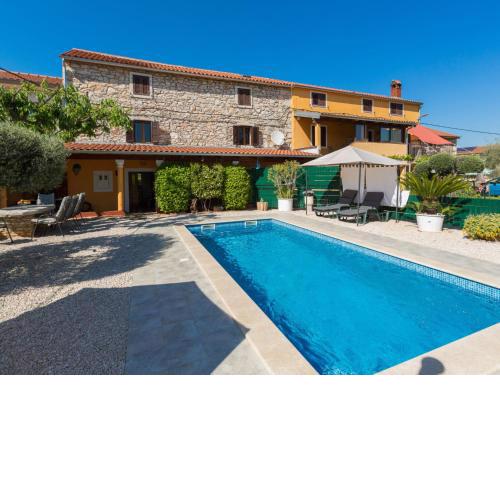 Holiday Home Villa Lucky by Interhome