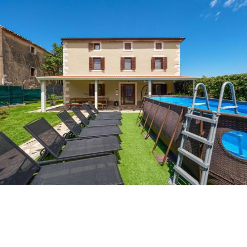 Holiday Home Villa Mala Petra by Interhome