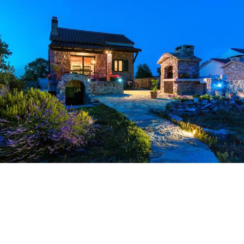 Holiday Home Vlatka