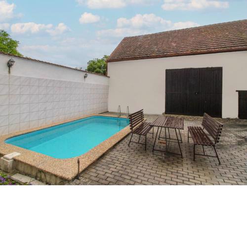 Holiday Home Vlhlavy u Hluboké by Interhome