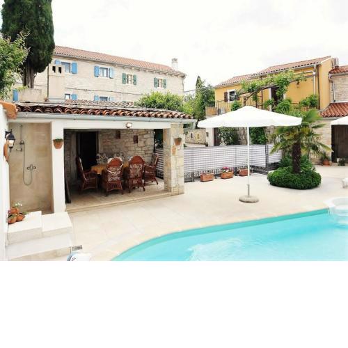 Holiday Home with Pool (4280)
