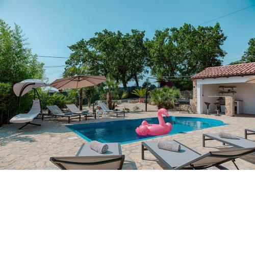 Holiday House Jolly with Private Pool