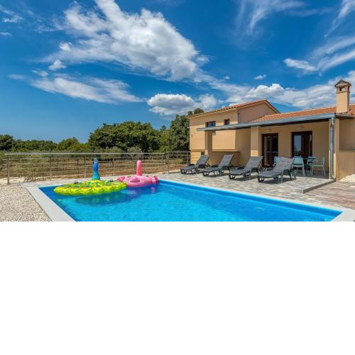 Holiday House Karbonaca with Private Pool