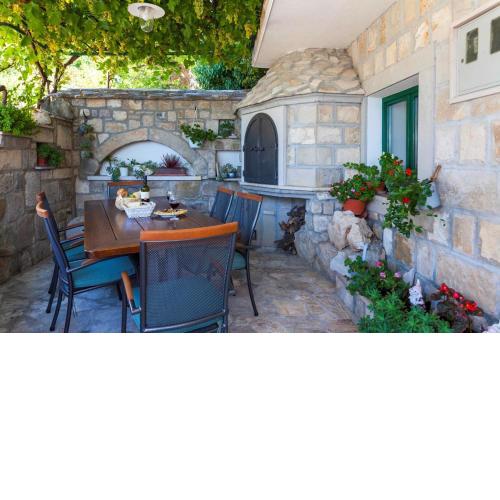 Holiday house Layla in Tucepi, sea view