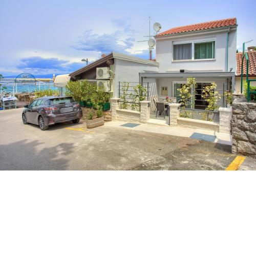 Holiday House Mar