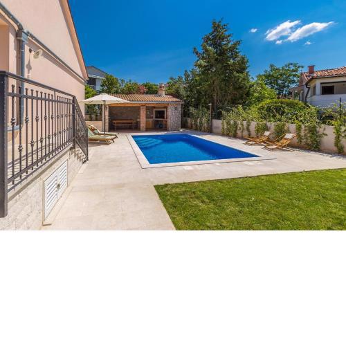 Holiday house MASLINA
