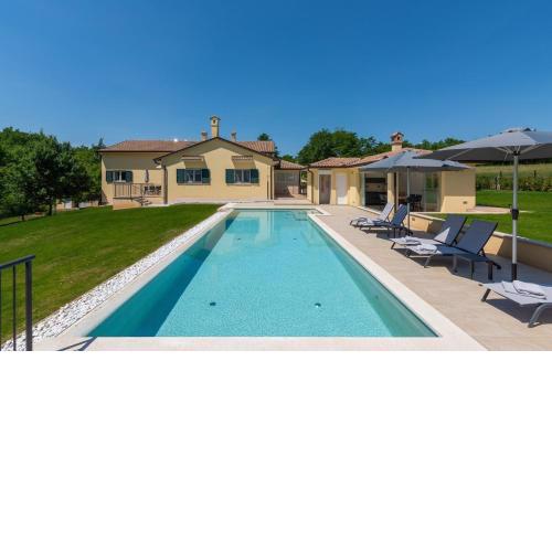 Holiday House Mateo with Private Pool