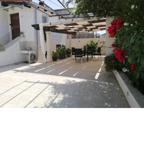 Holiday House Tina