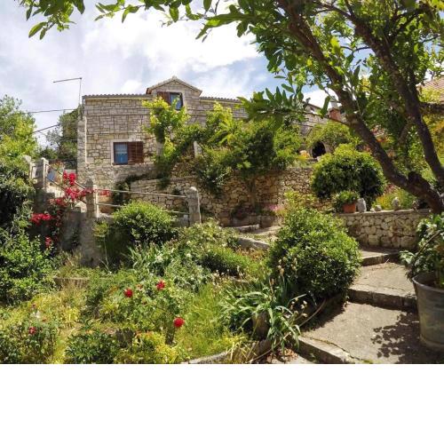 Holiday house with a parking space Lozisca, Brac - 15444