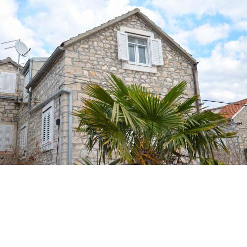 Holiday house with WiFi Zlarin - 17998