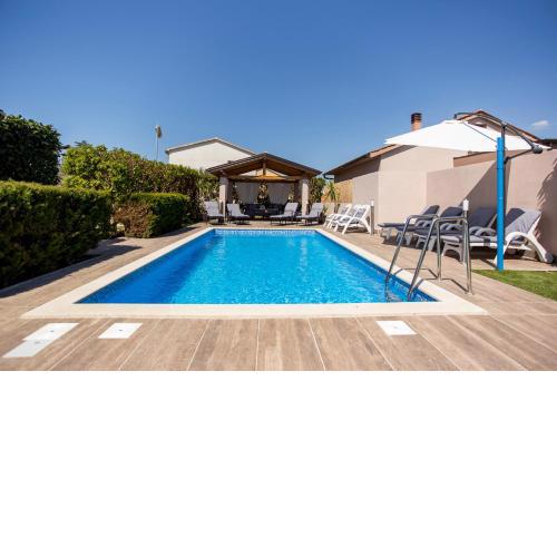 Holliday Home Lopac