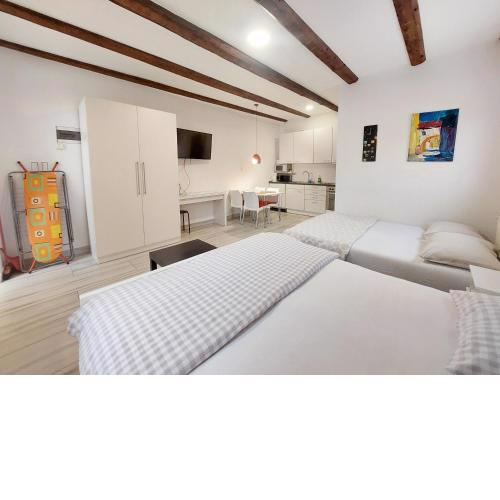 Home Away From Home - Apartment Ilica