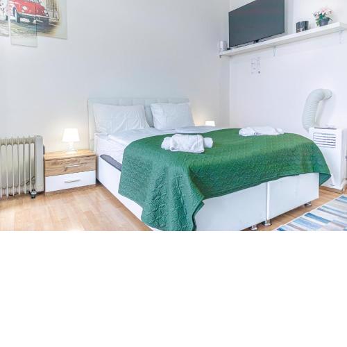 Homely Studio w/ Free Coffee near Millenium Tower