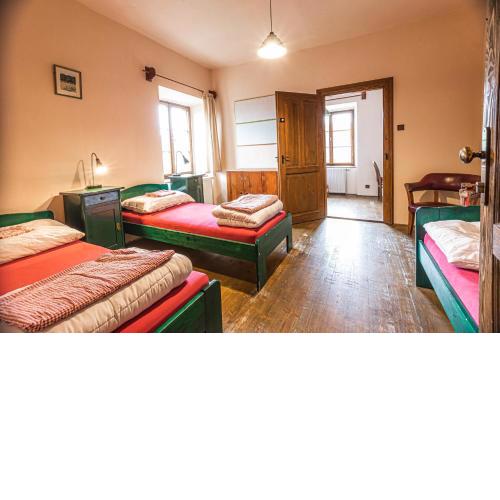 Hostel 99