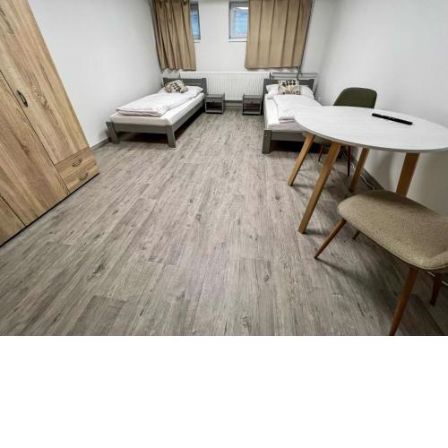 Hostel H18